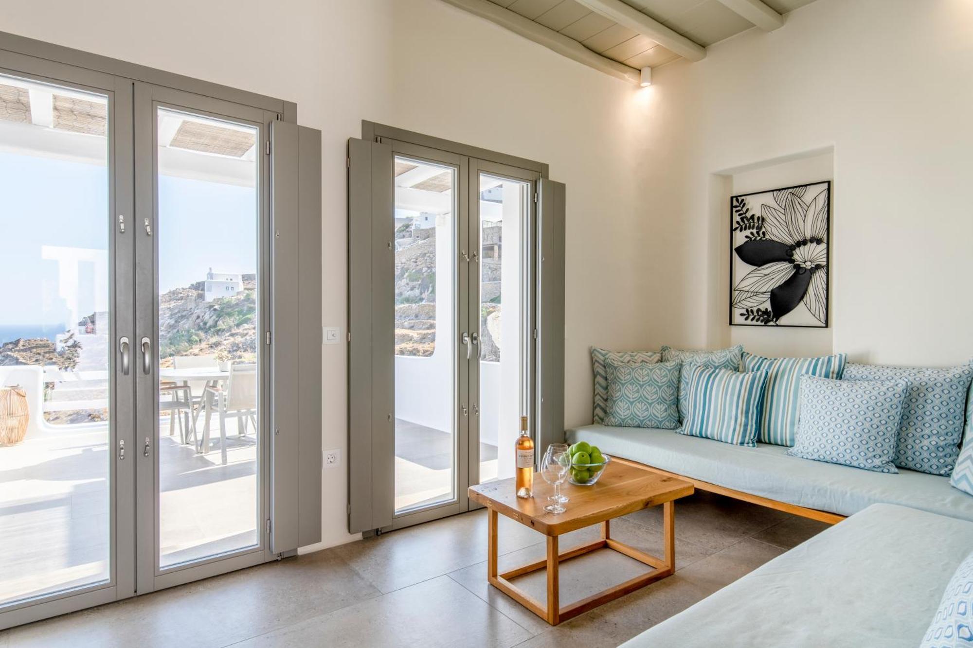 Camelia 2 - Psarou View - Private Pool And Jacuzzi Holiday home *