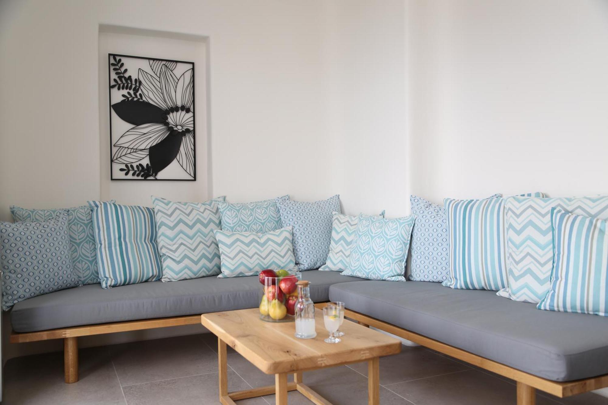 Camelia 2 - Psarou View - Private Pool And Jacuzzi